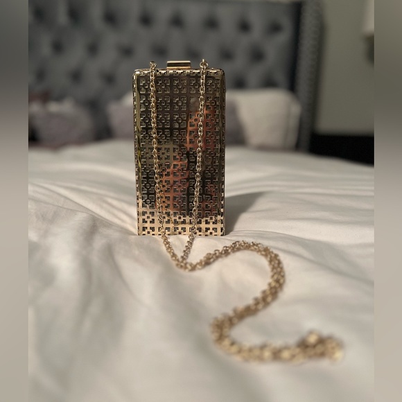 INC International Concepts Handbags - ❤️Art Deco Gold Box Bag with Gold Chain EUC